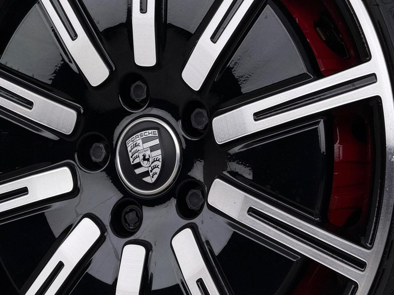 Porsche Taycan thumbnail Wheel