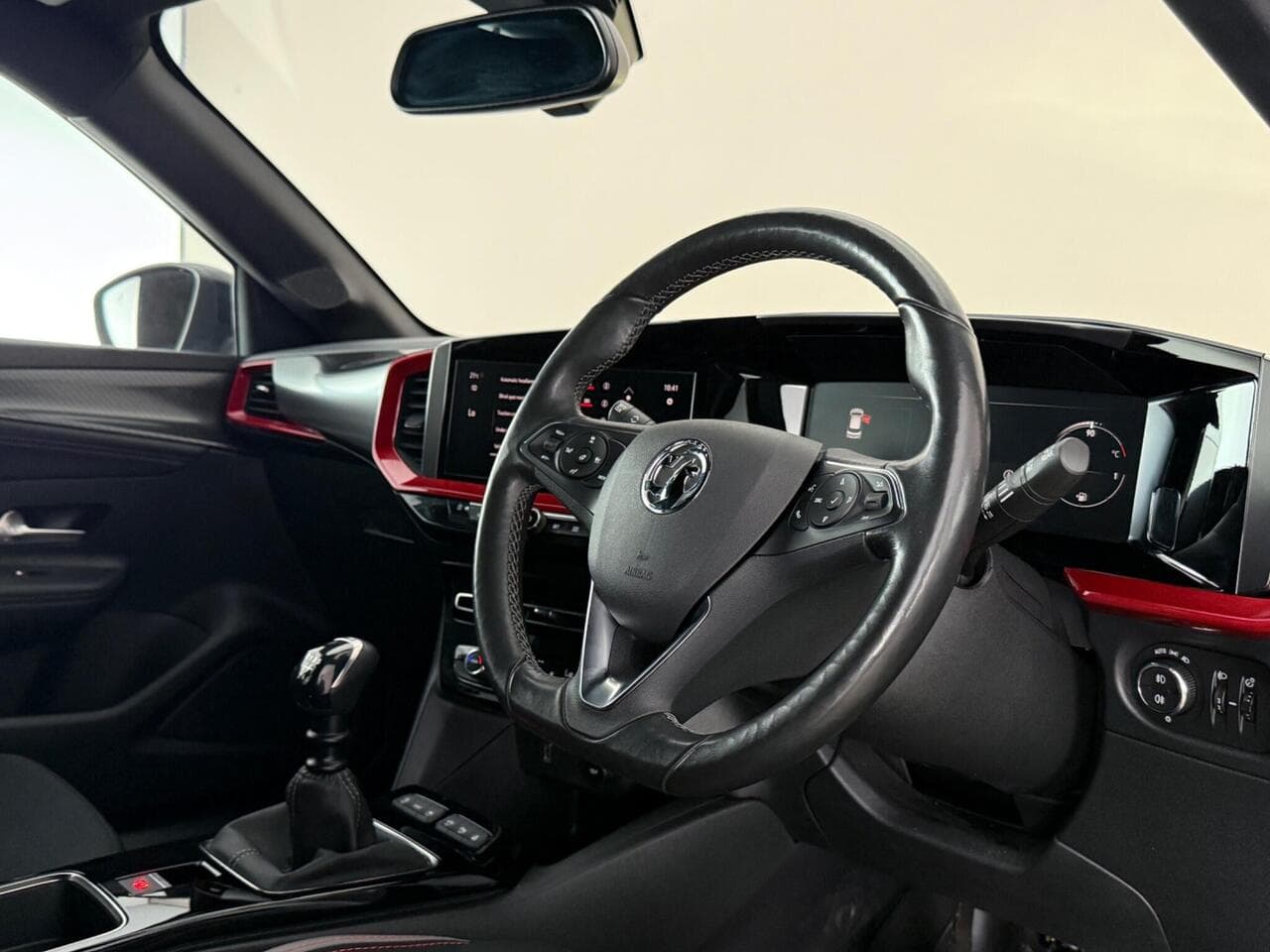 Vauxhall Mokka thumbnail Interior Front