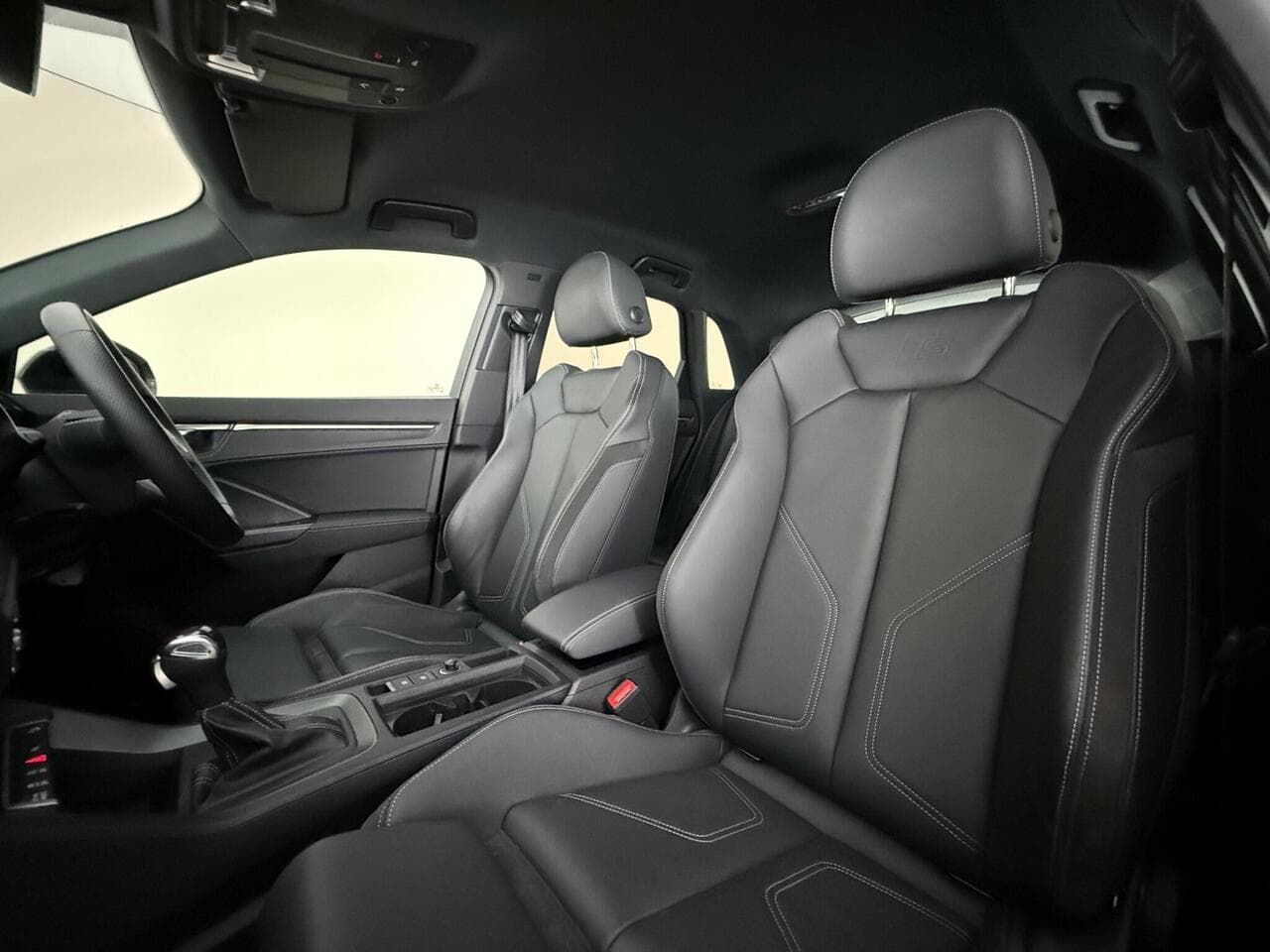 Audi Q3 thumbnail Seat Front Passenger