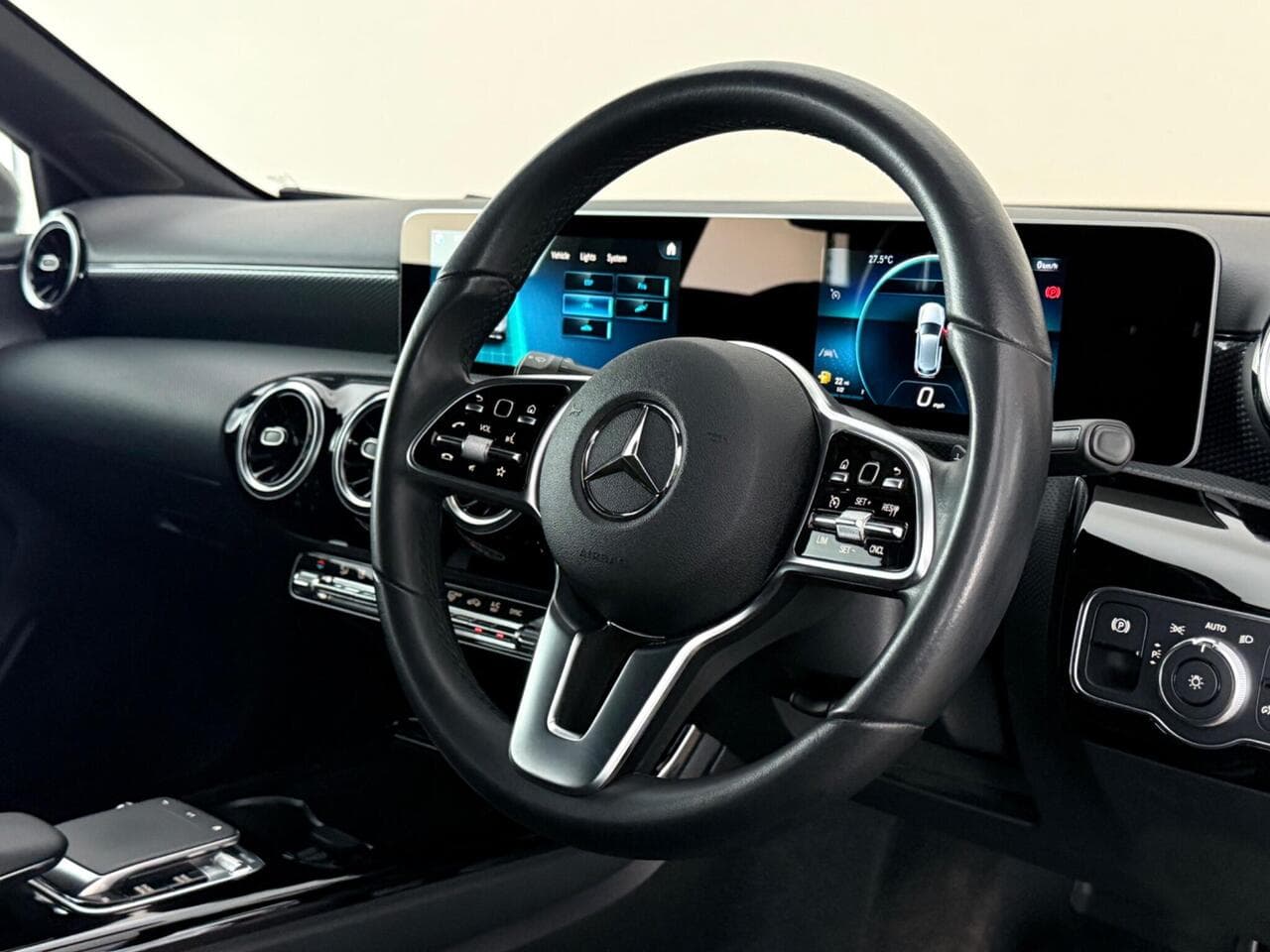 Mercedes-Benz A Class thumbnail Steering Wheel