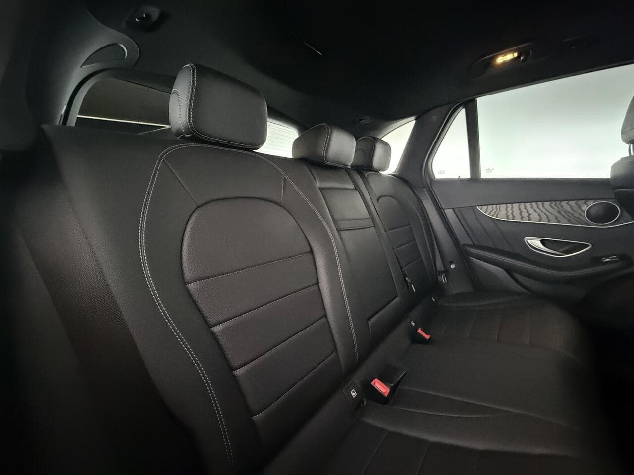Mercedes-Benz GLC thumbnail Seats Rear
