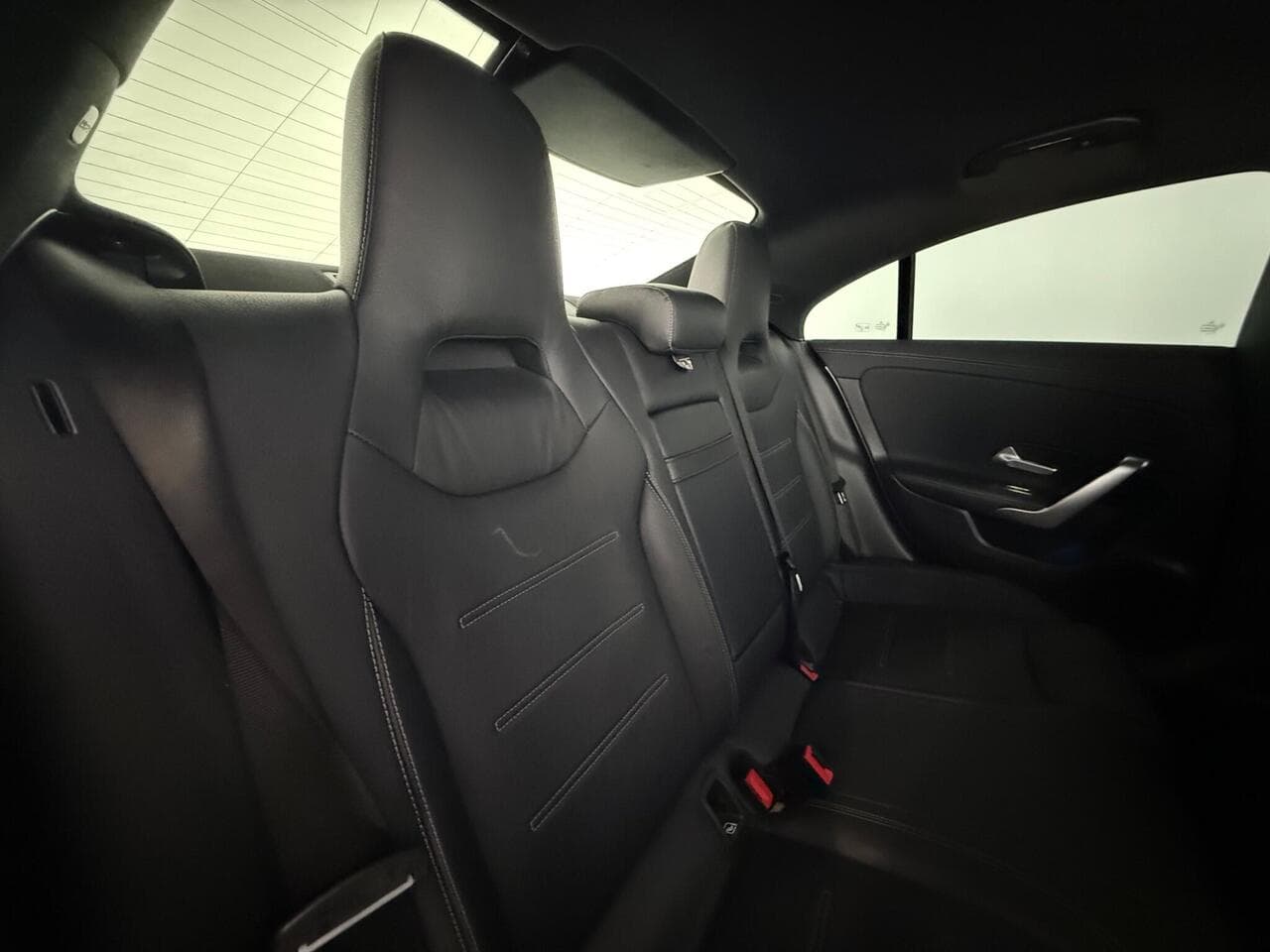 Mercedes-Benz CLA thumbnail Seats Rear