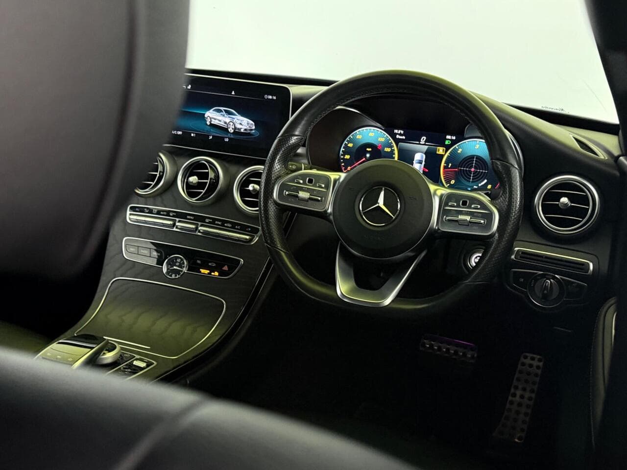 Mercedes-Benz C Class thumbnail Interior Front