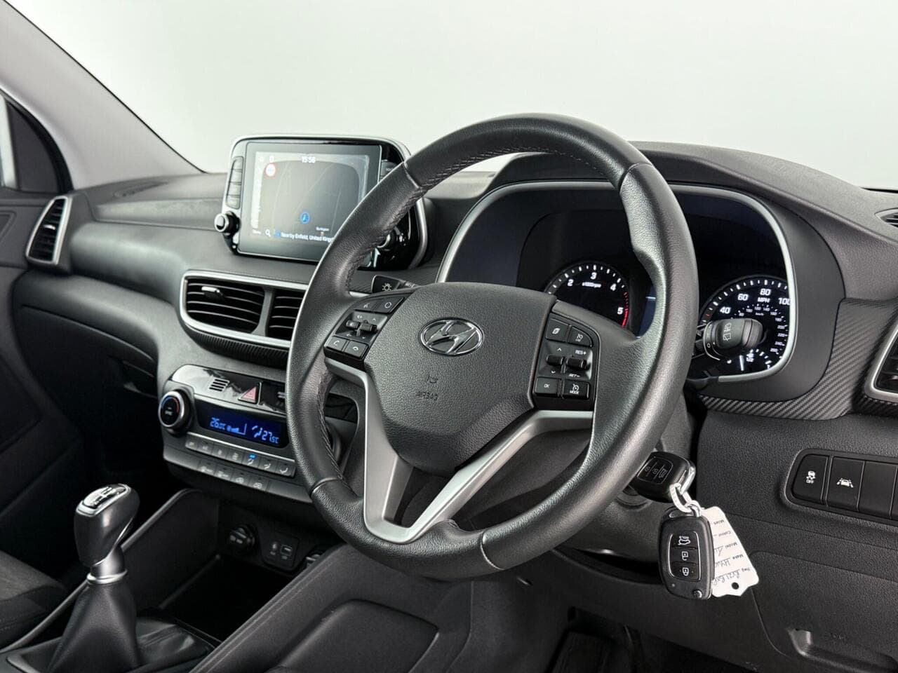 Hyundai TUCSON thumbnail Interior Front