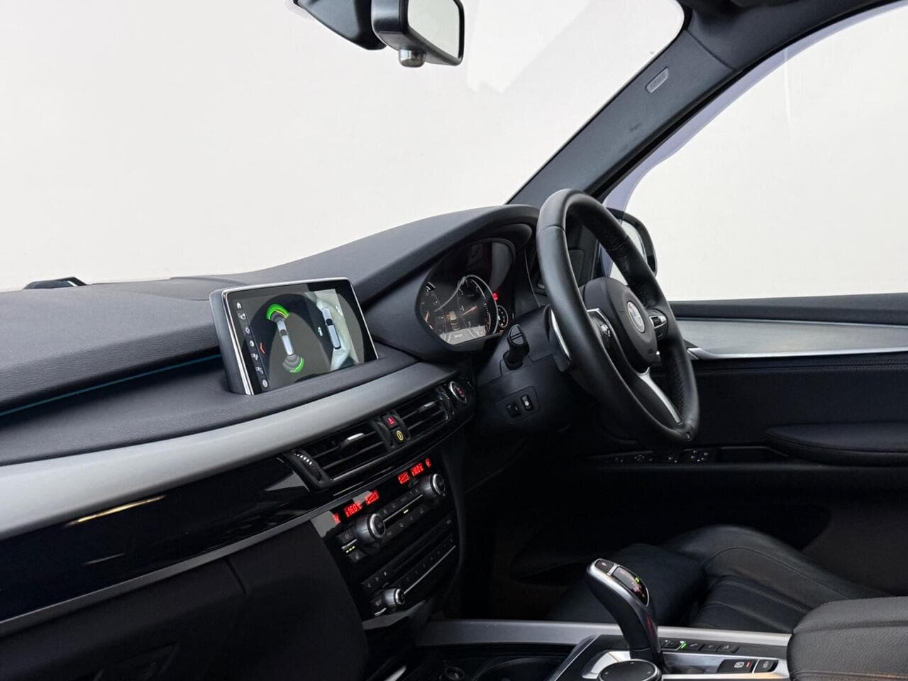 BMW X5 thumbnail Interior Front