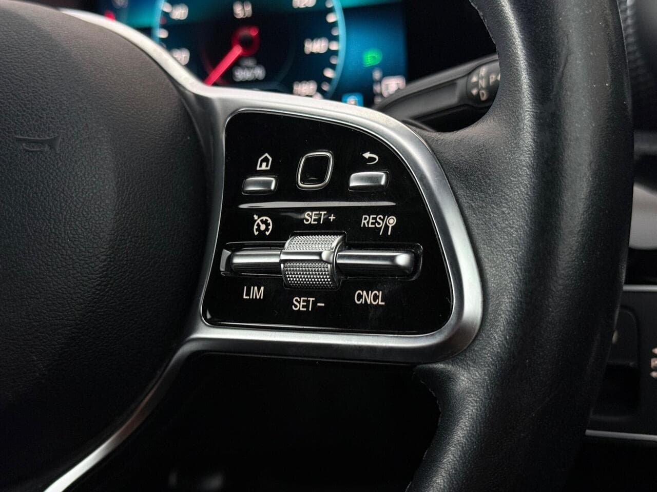Mercedes-Benz A Class thumbnail Misc Controls