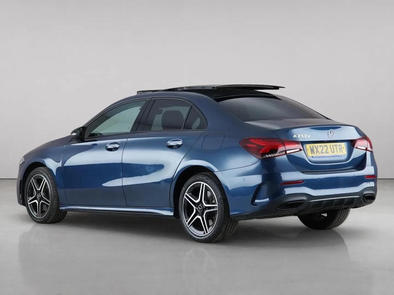 Mercedes-Benz A Class thumbnail Rear Left