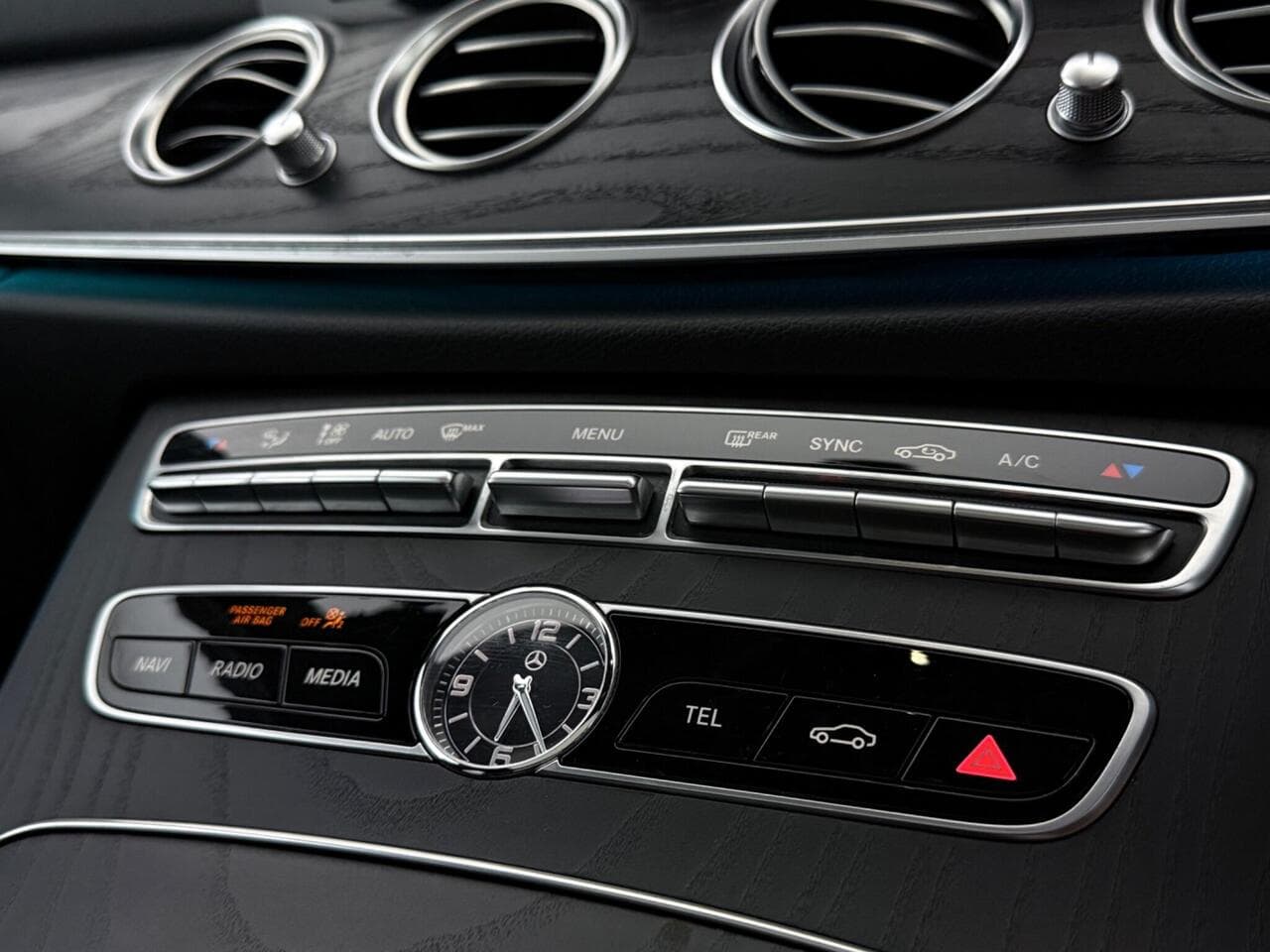 Mercedes-Benz E Class thumbnail Misc Controls