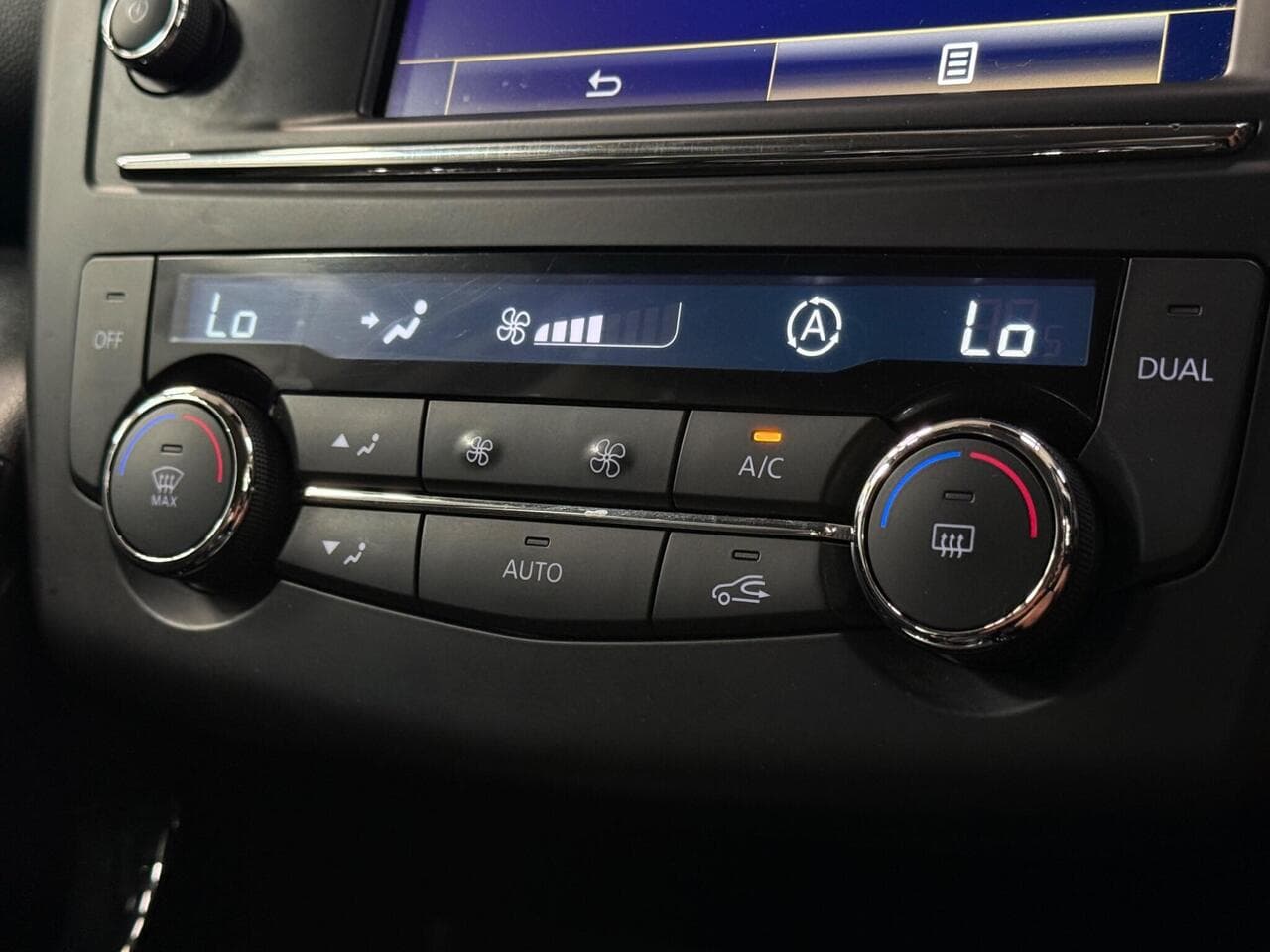 Renault Kadjar thumbnail Misc Controls