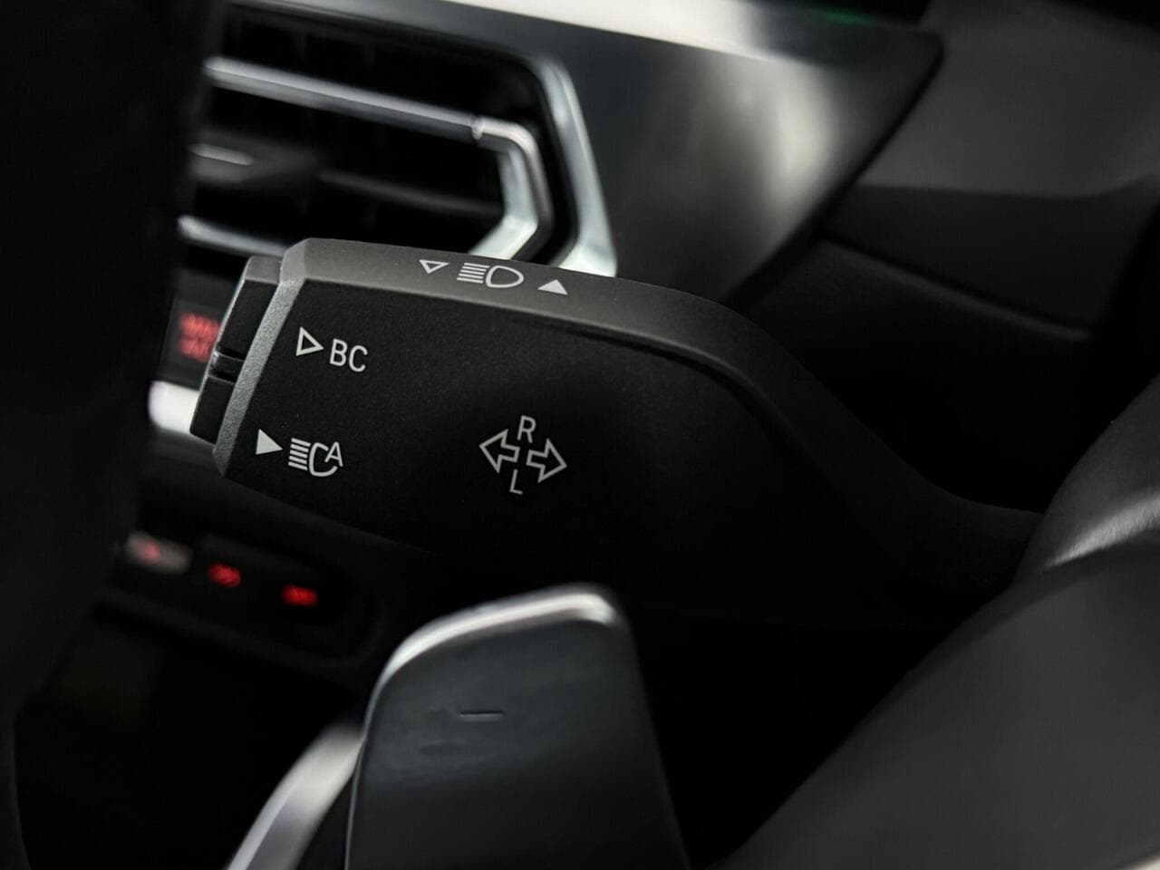BMW 2 Series thumbnail Misc Controls