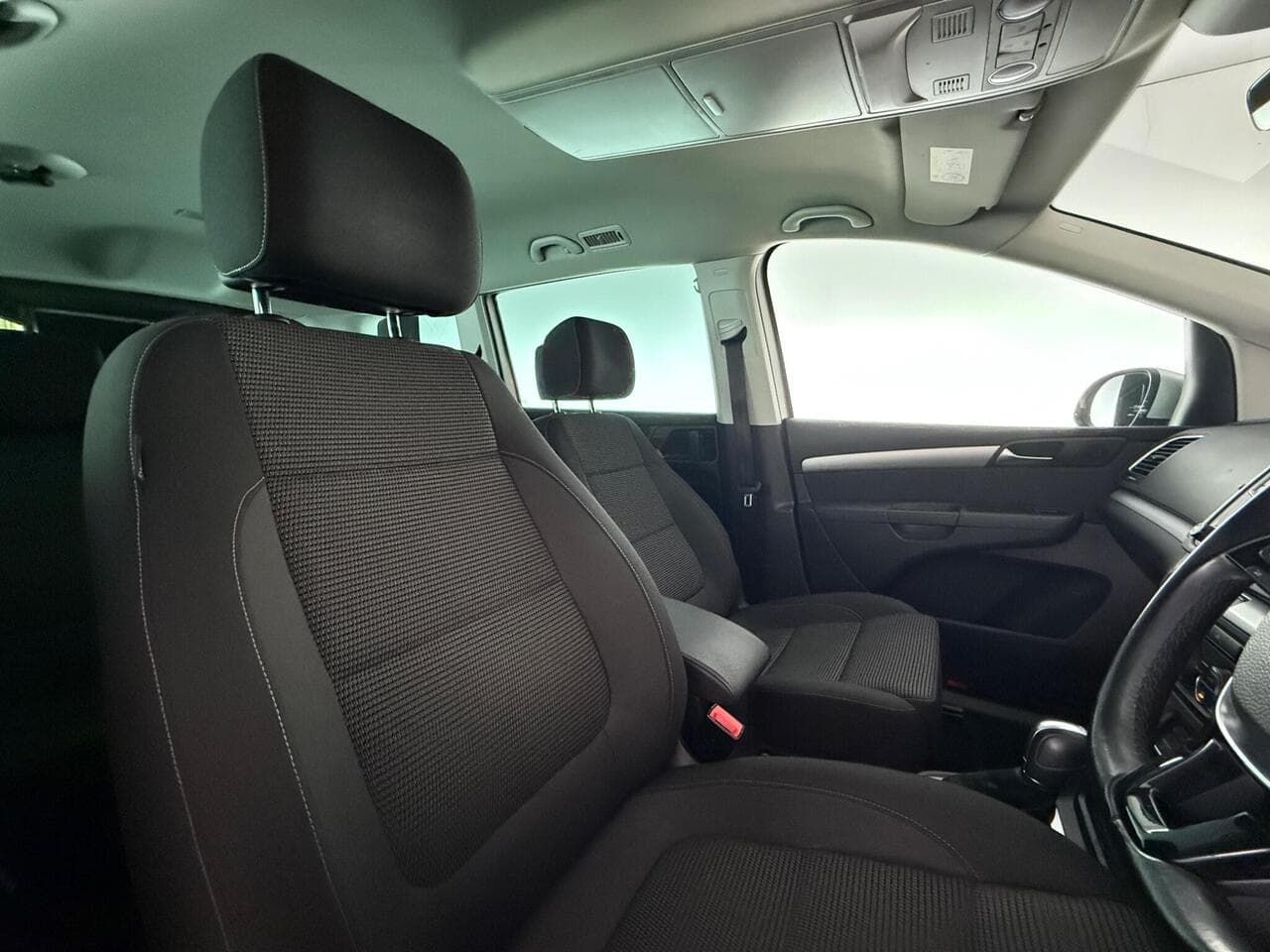 Volkswagen Sharan thumbnail Seat Driver