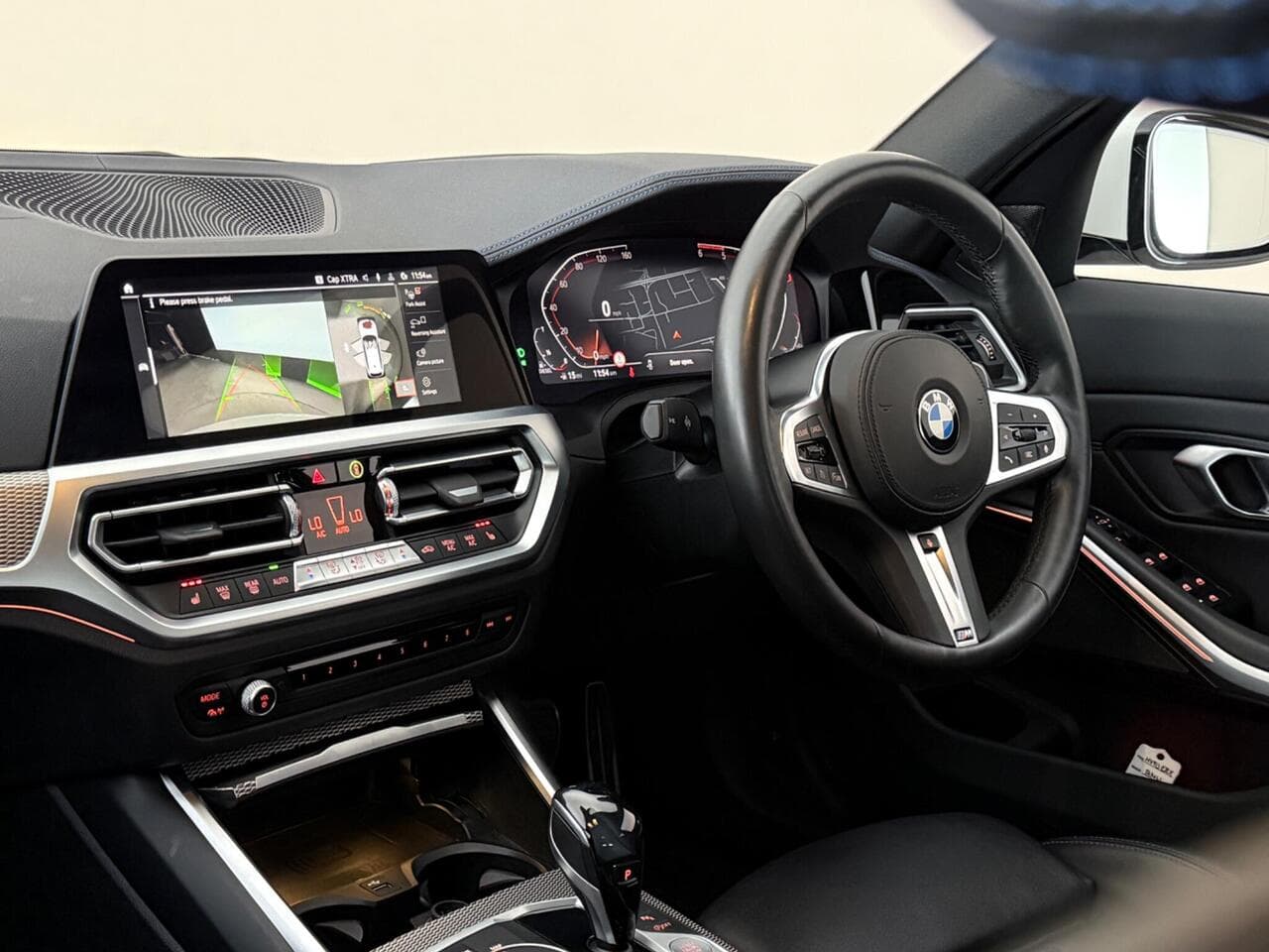 BMW 3 Series thumbnail Interior Front