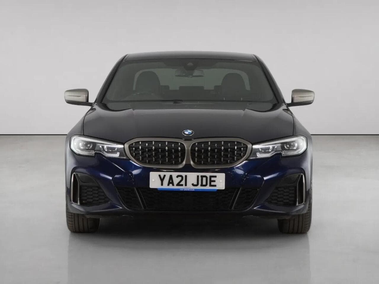 BMW 3 Series thumbnail Front