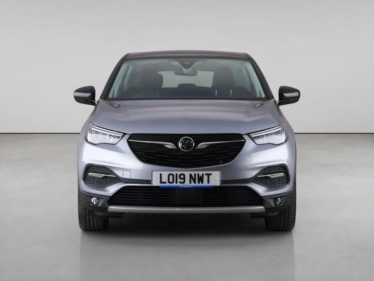 Vauxhall Grandland X thumbnail Front
