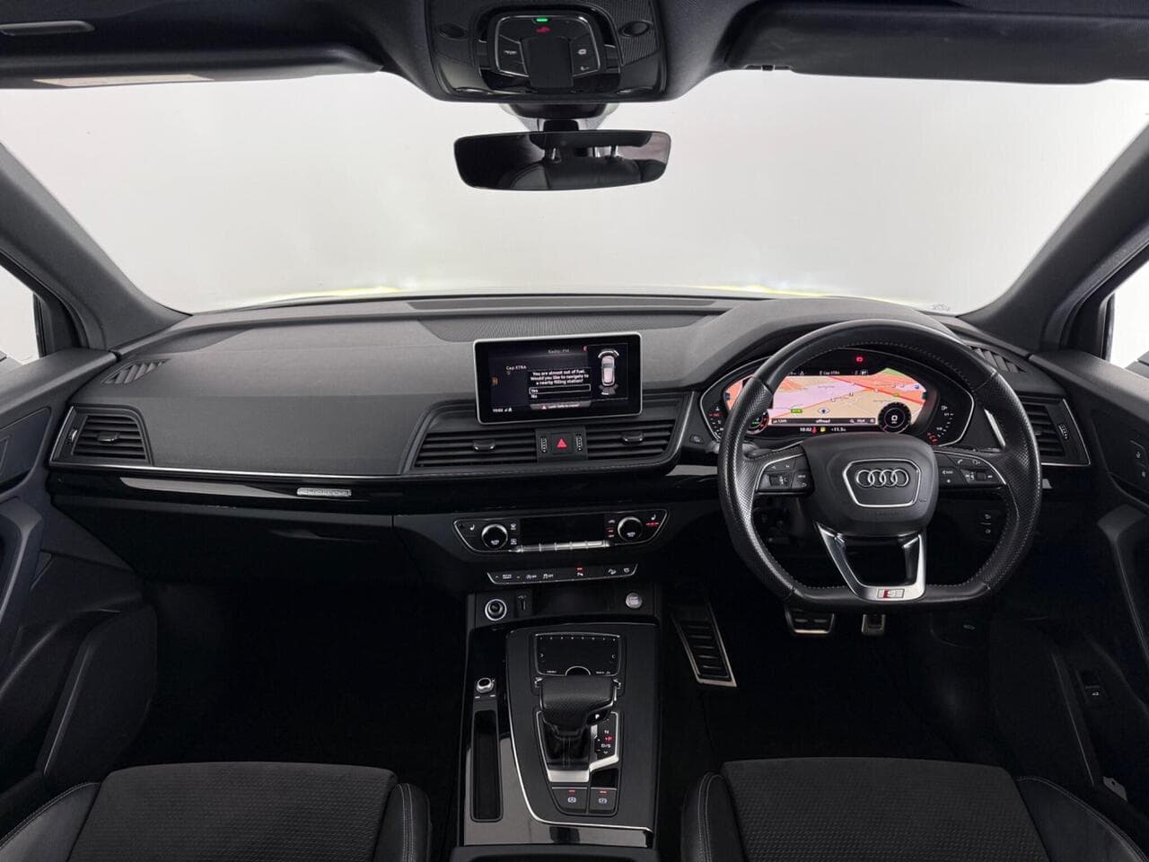 Audi Q5 thumbnail Interior Front