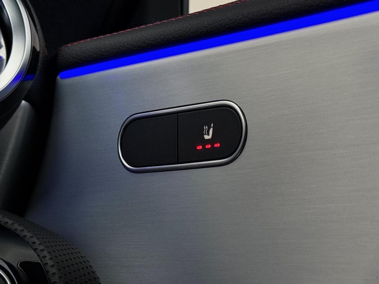 Mercedes-Benz CLA thumbnail Misc Controls