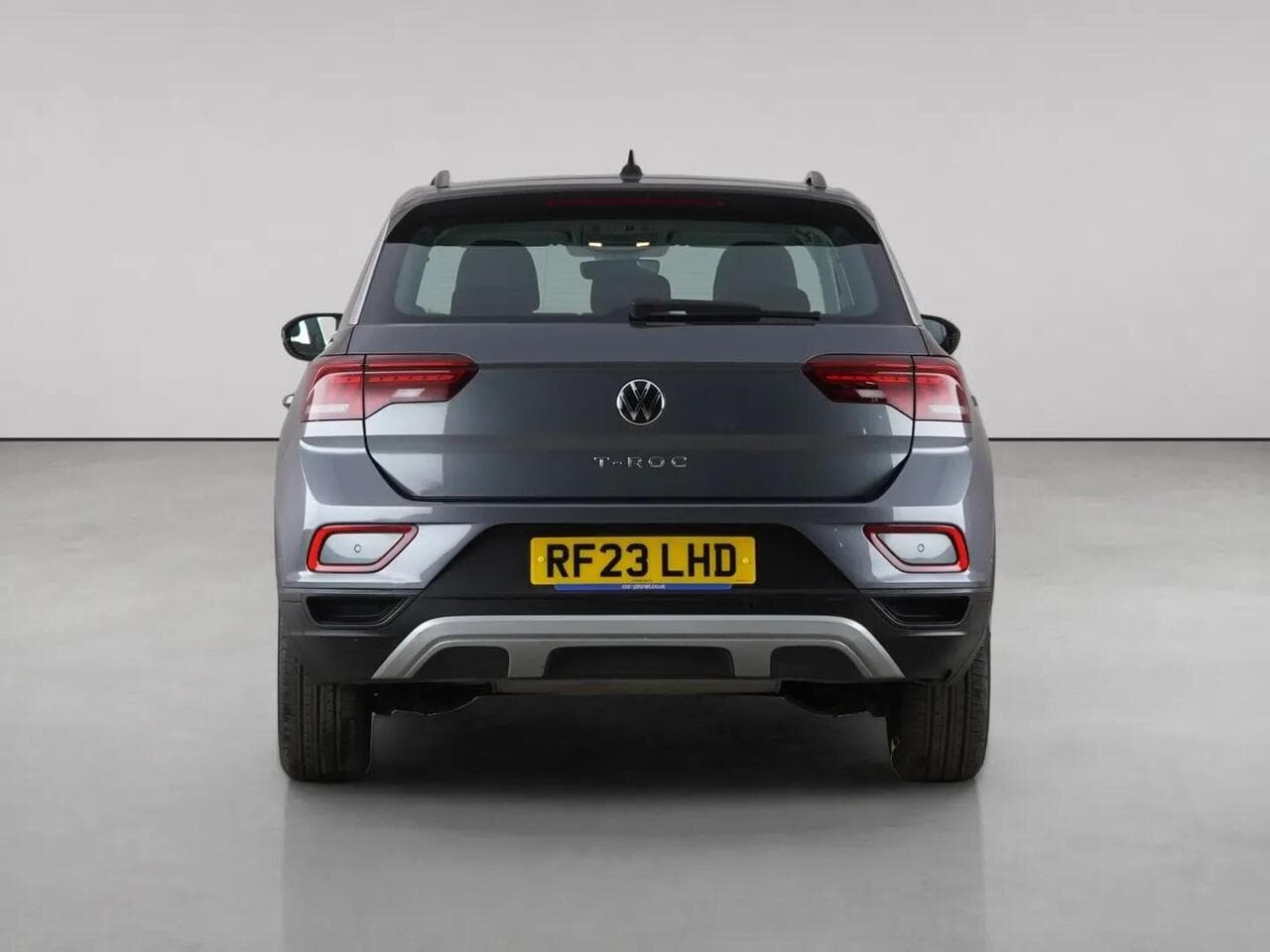 Volkswagen T-Roc thumbnail Rear