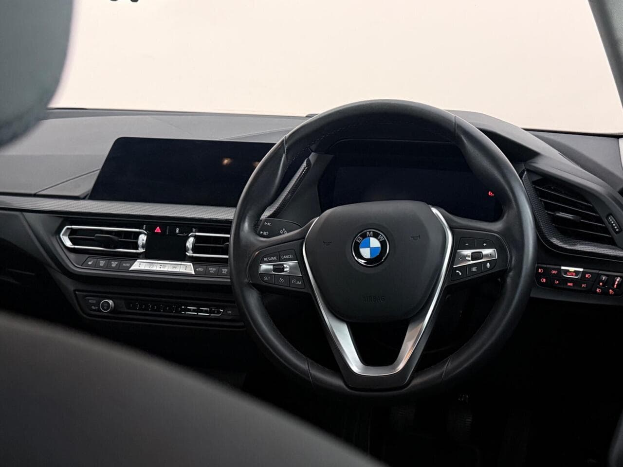 BMW 2 Series Gran Coupe thumbnail Steering Wheel