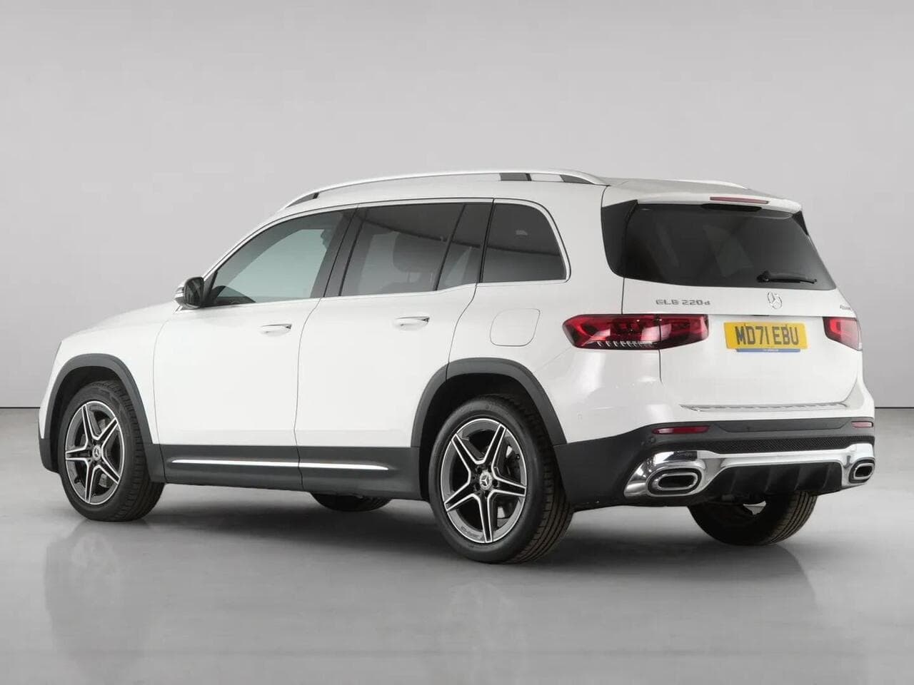 Mercedes-Benz GLB thumbnail Rear Left