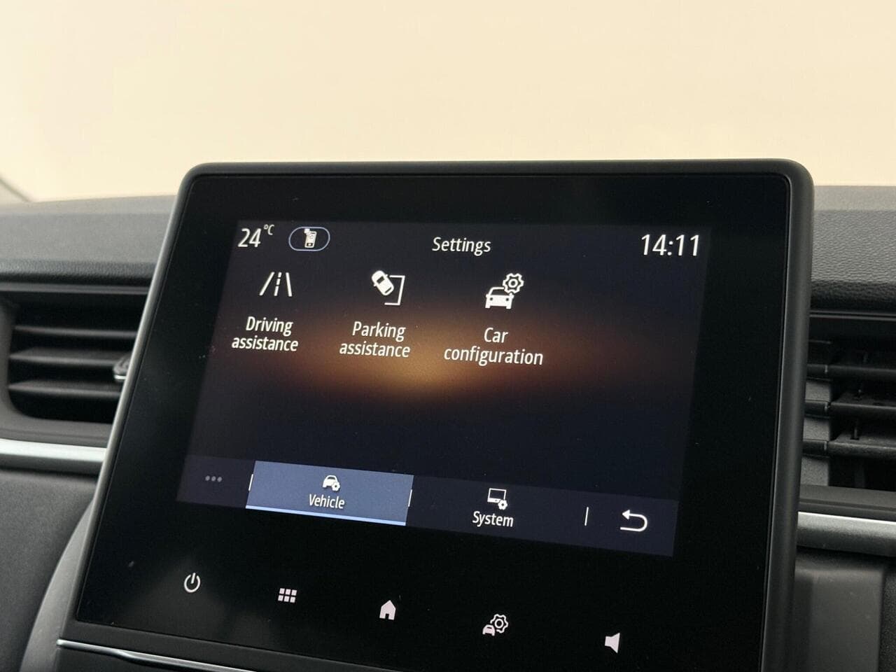 Renault Captur thumbnail Infotainment System