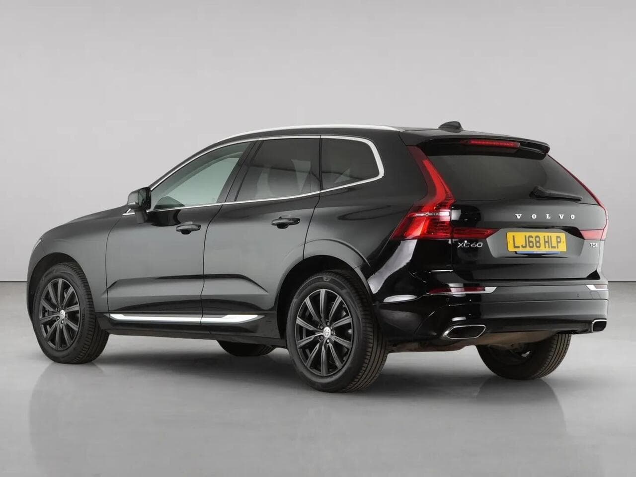 Volvo XC60 thumbnail Rear Left