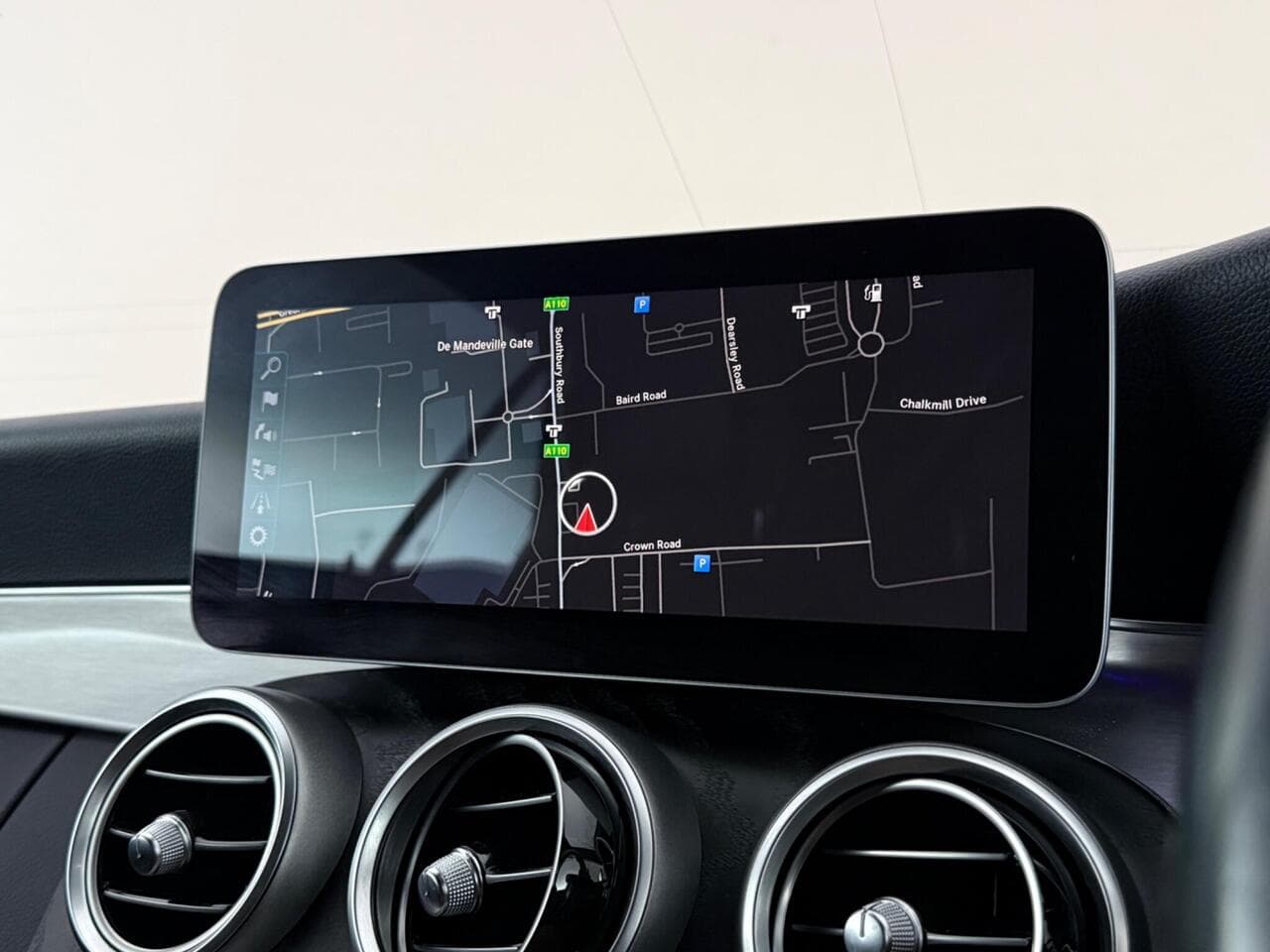 Mercedes-Benz C Class thumbnail Infotainment System