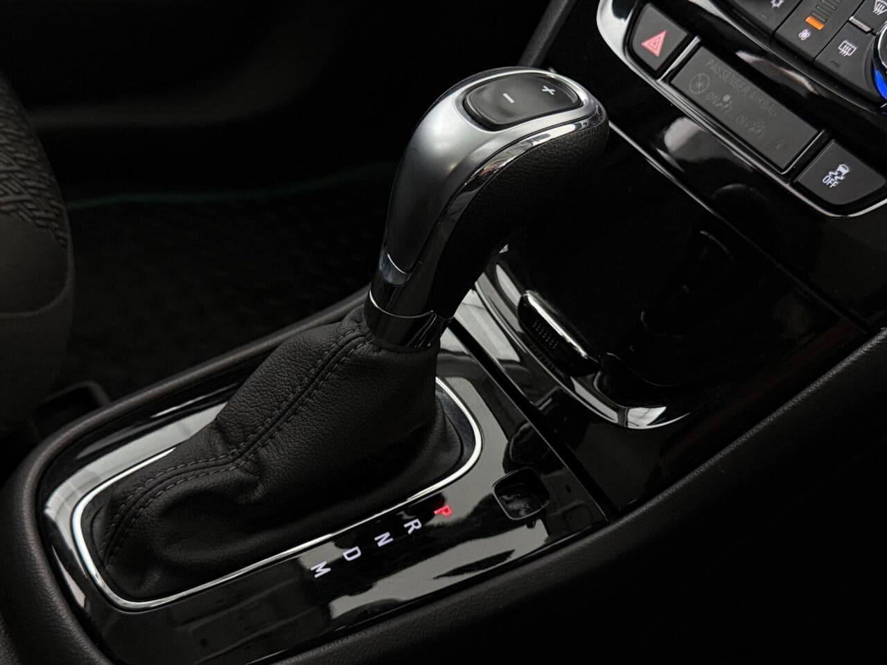 Vauxhall Mokka X thumbnail Interior Front