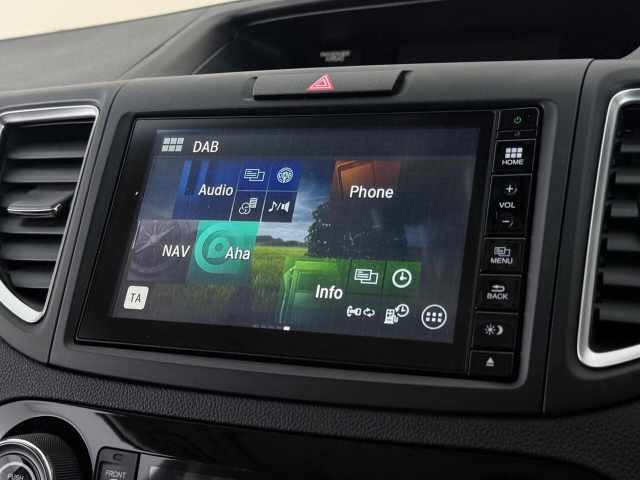 Honda CR-V thumbnail Infotainment System