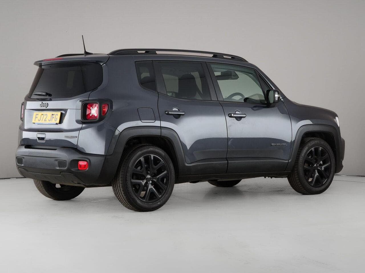 Jeep Renegade thumbnail Rear Right