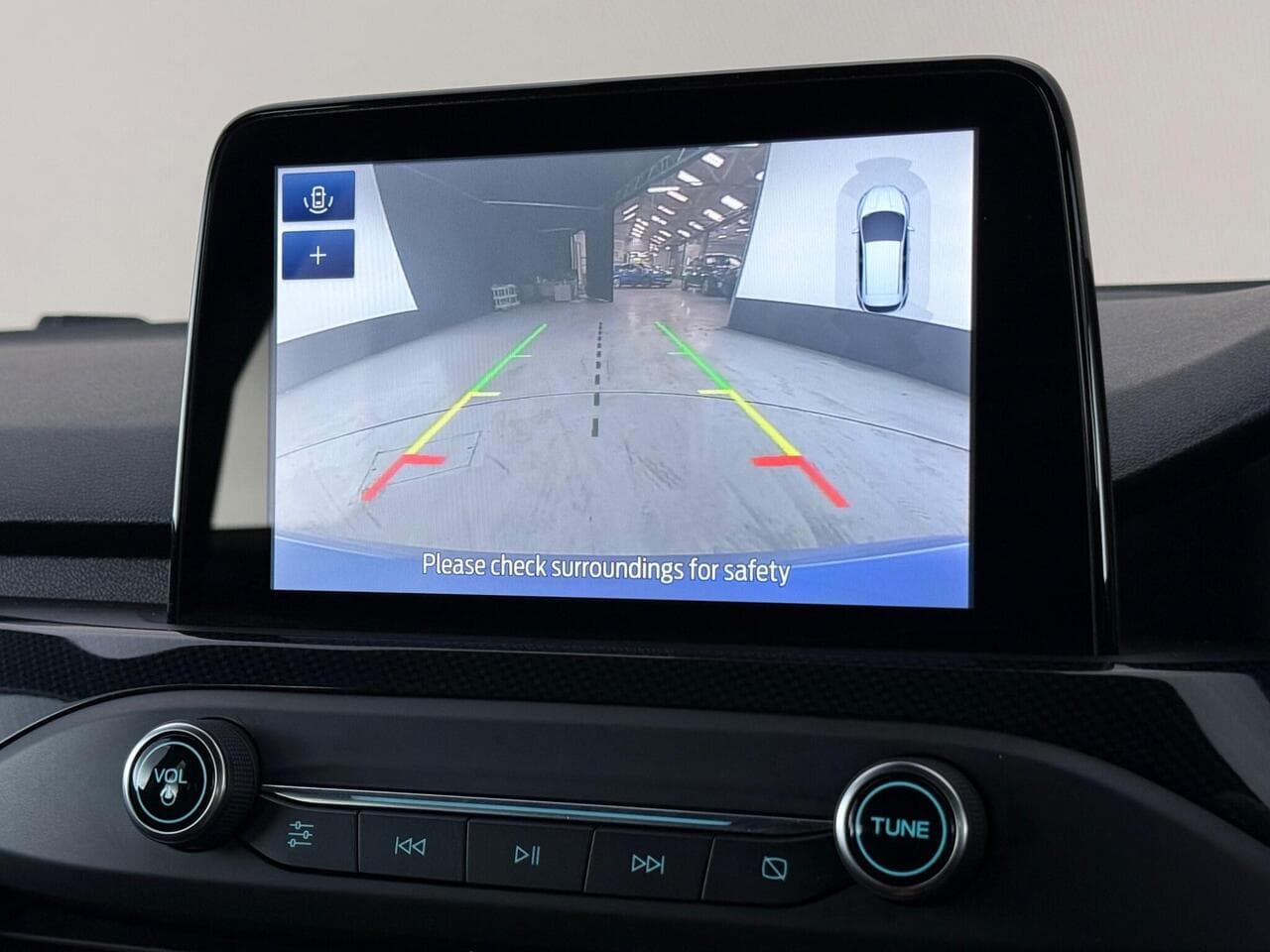 Ford Focus thumbnail Infotainment System