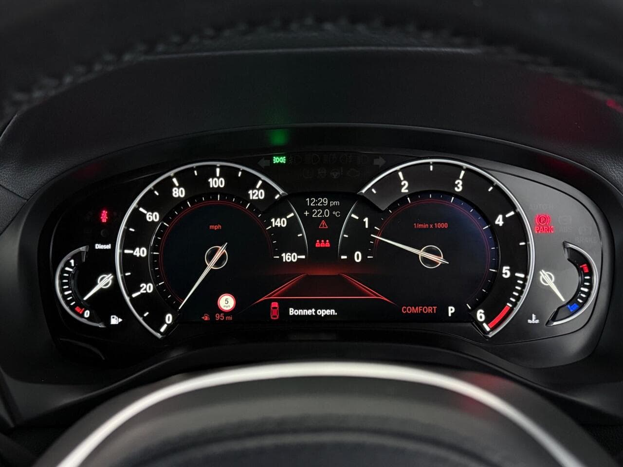 BMW X3 thumbnail Driver Instruments