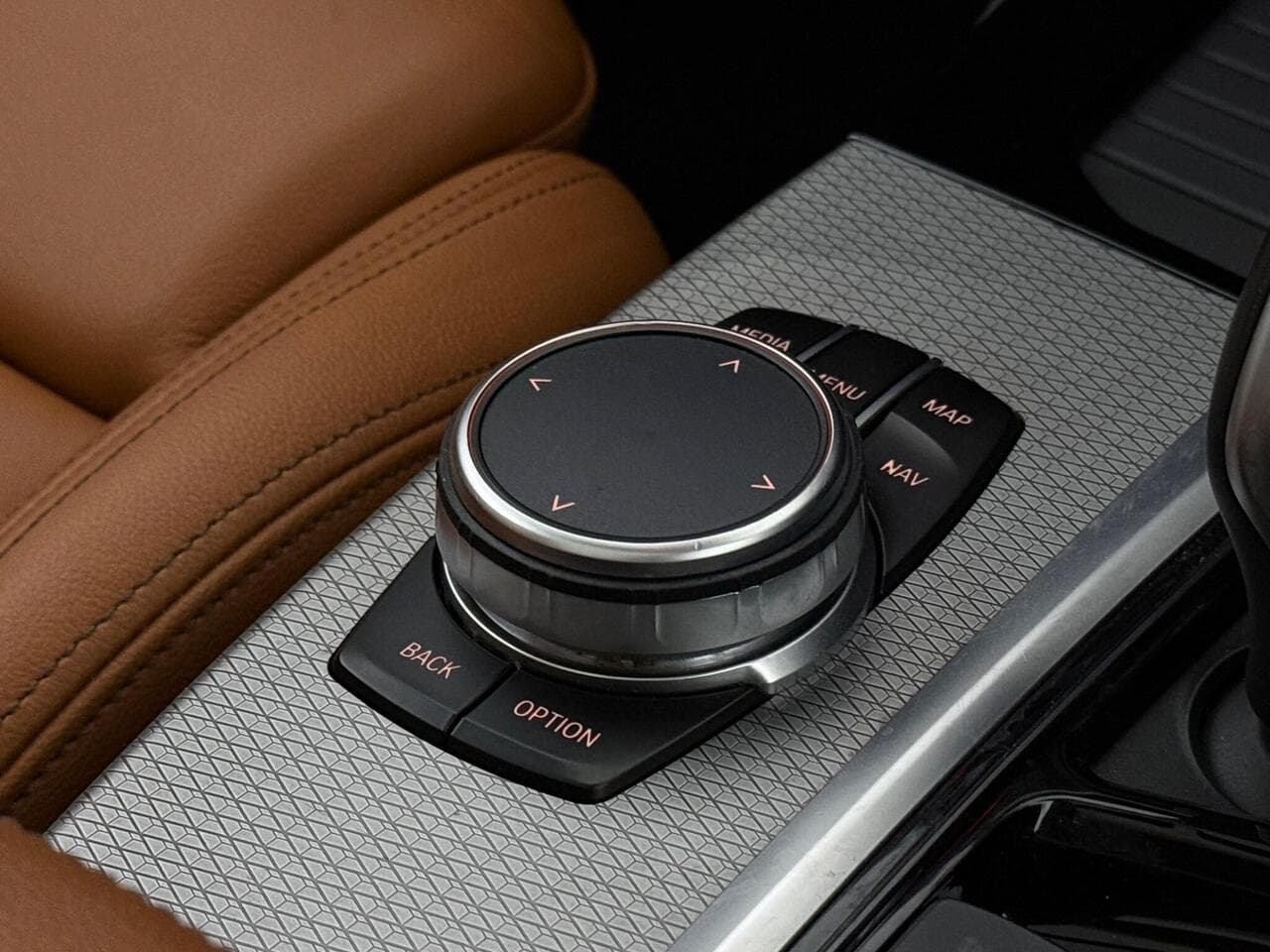 BMW X3 thumbnail Misc Controls