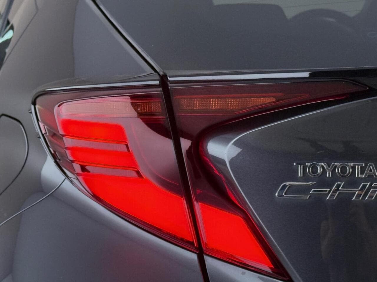 Toyota C-HR thumbnail Lights Rear