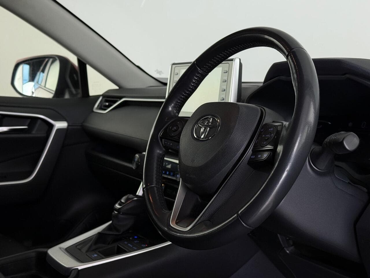 Toyota RAV4 thumbnail Interior Front