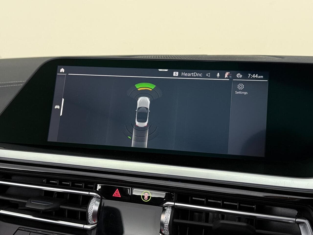 BMW Z4 thumbnail Infotainment System