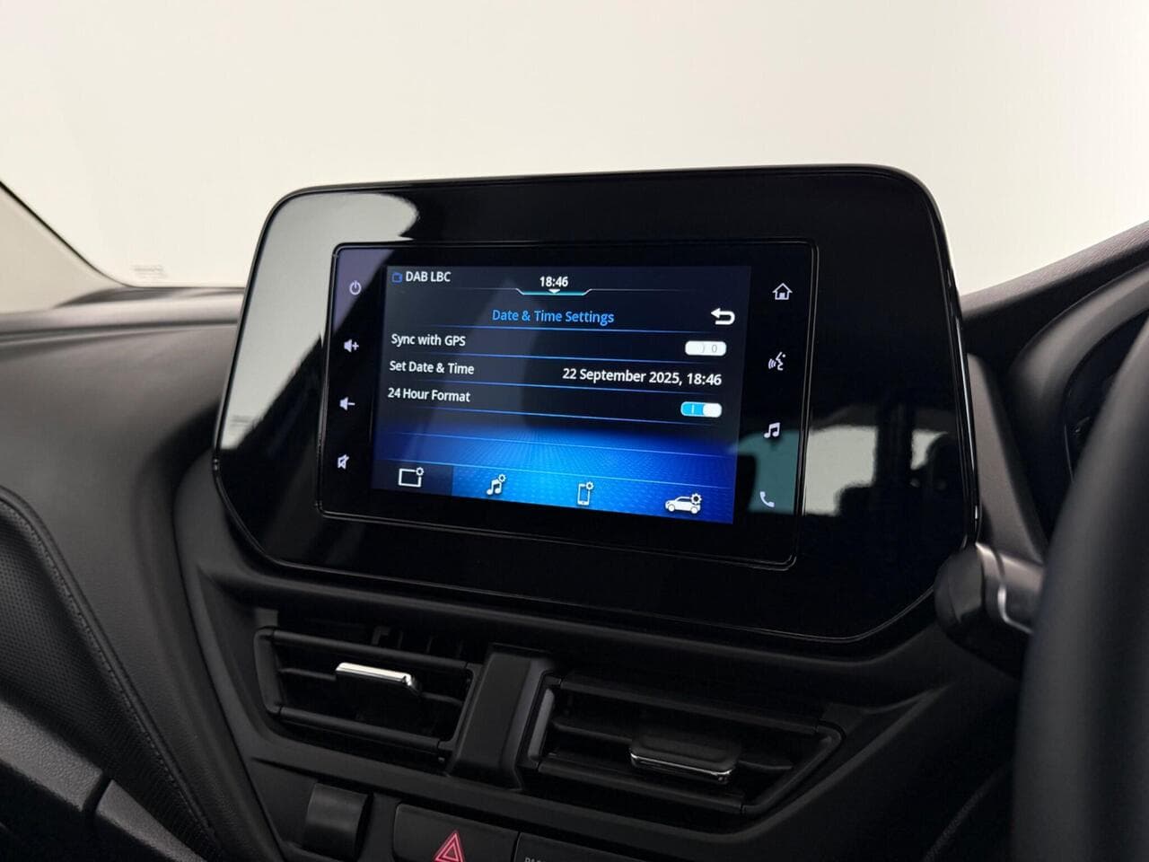 Suzuki S-Cross thumbnail Infotainment System