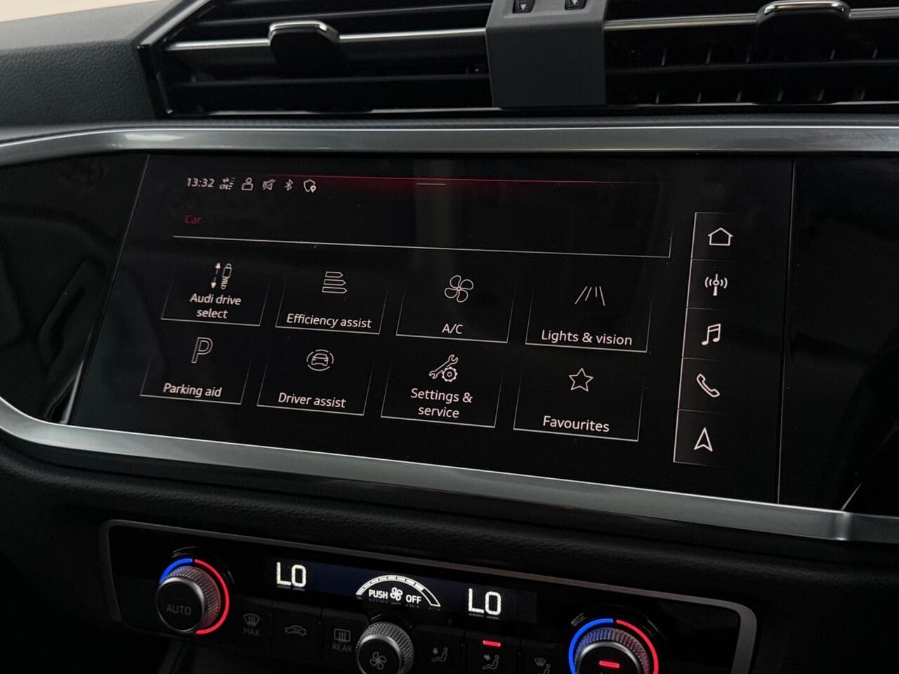 Audi Q3 thumbnail Infotainment System