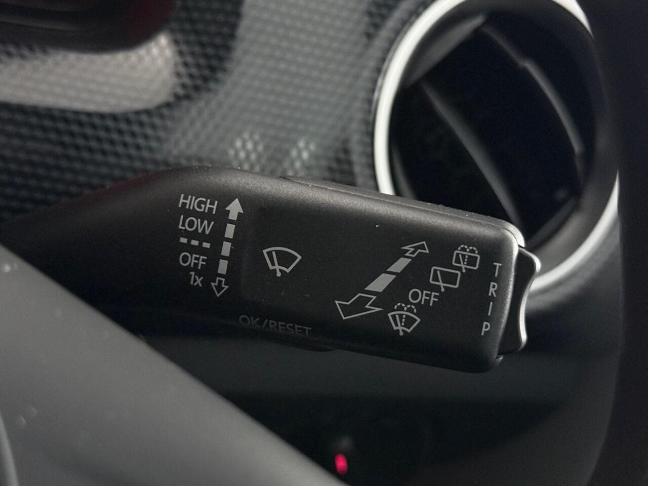 Volkswagen up! thumbnail Misc Controls