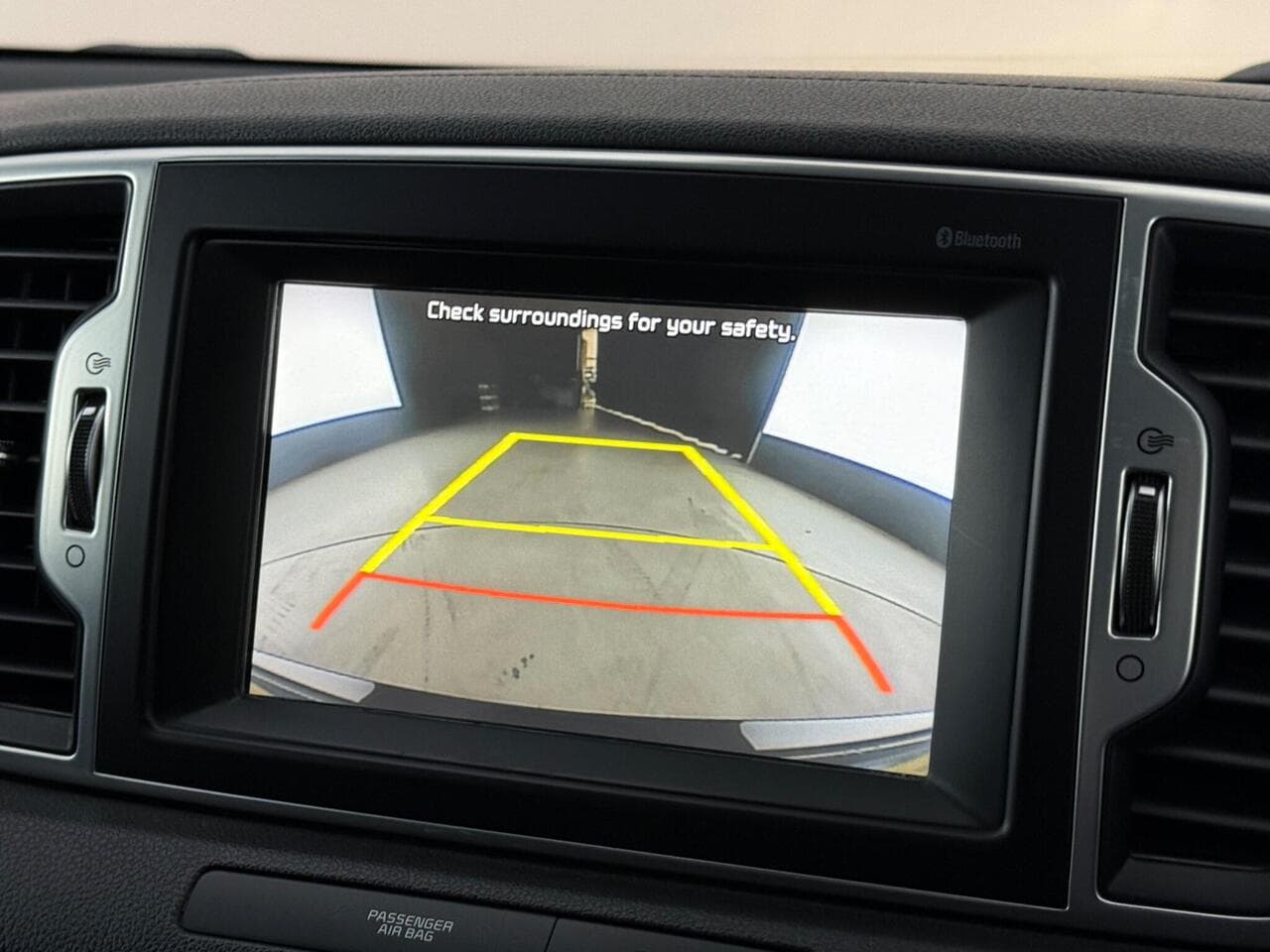 Kia Sportage thumbnail Infotainment System