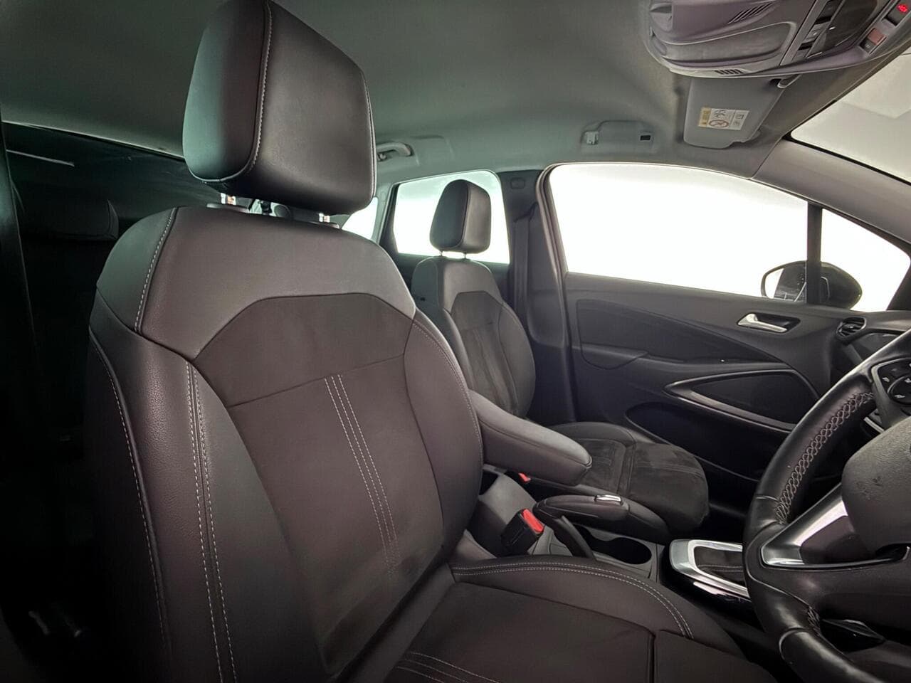Vauxhall Crossland thumbnail Seat Driver