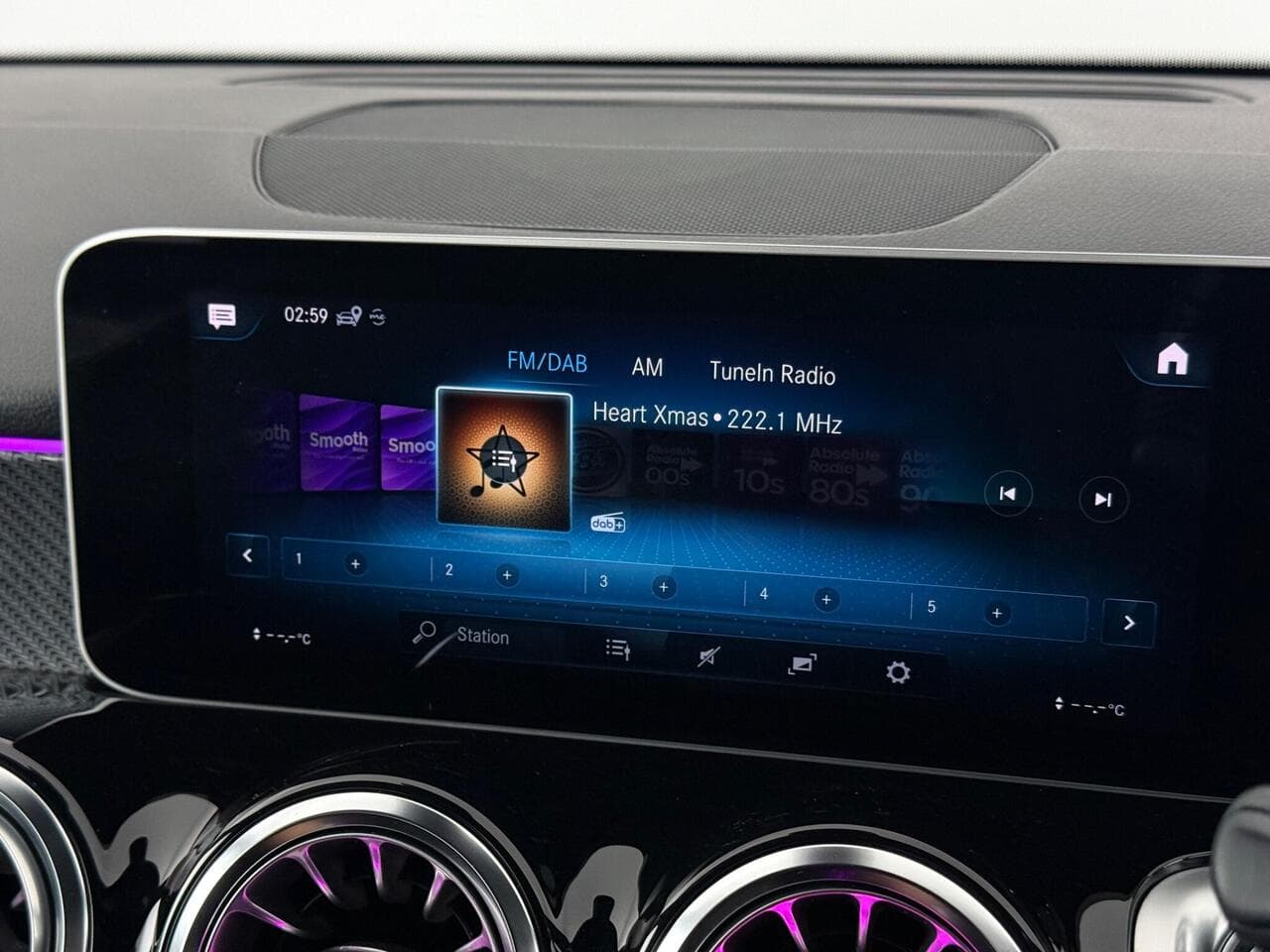 Mercedes-Benz GLB thumbnail Infotainment System