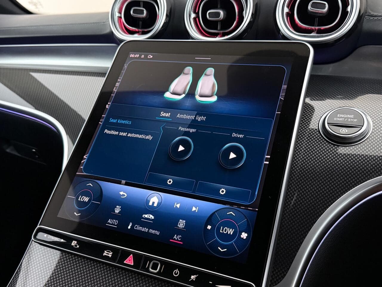 Mercedes-Benz C Class thumbnail Infotainment System