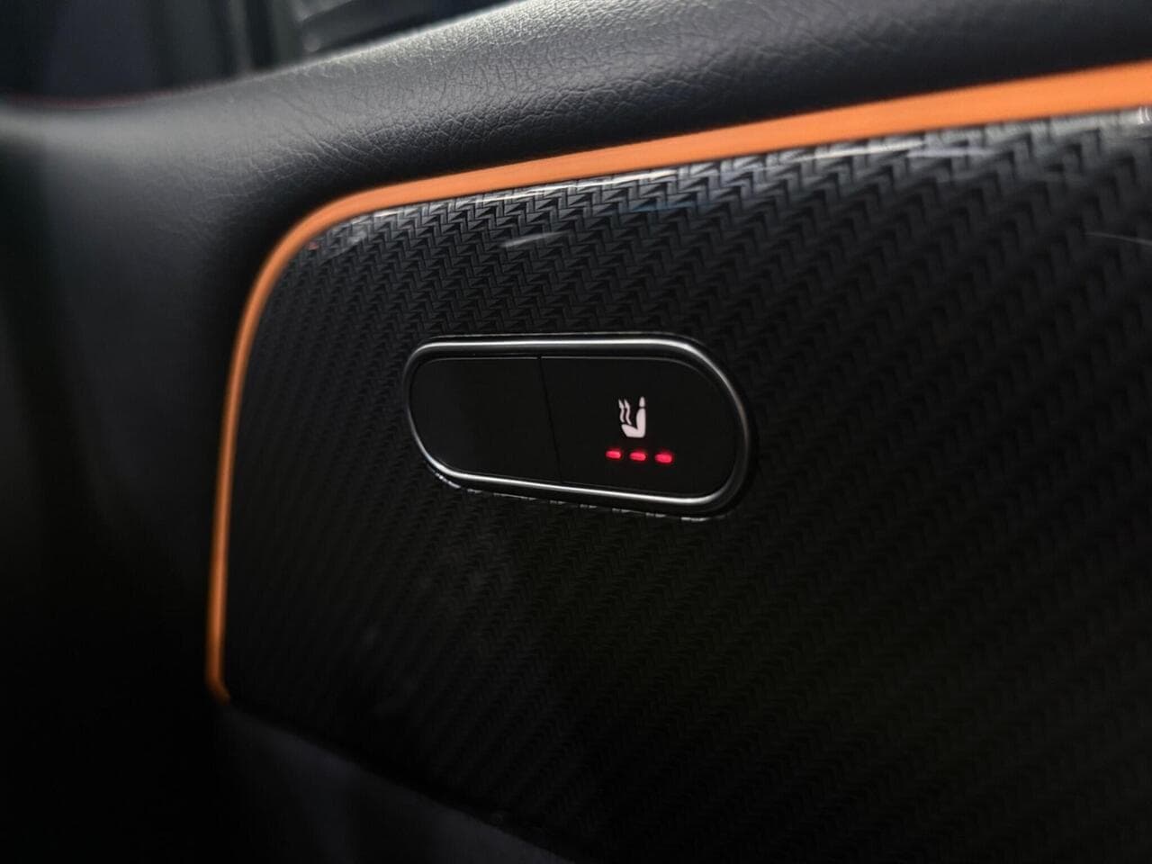 Mercedes-Benz GLB thumbnail Misc Controls