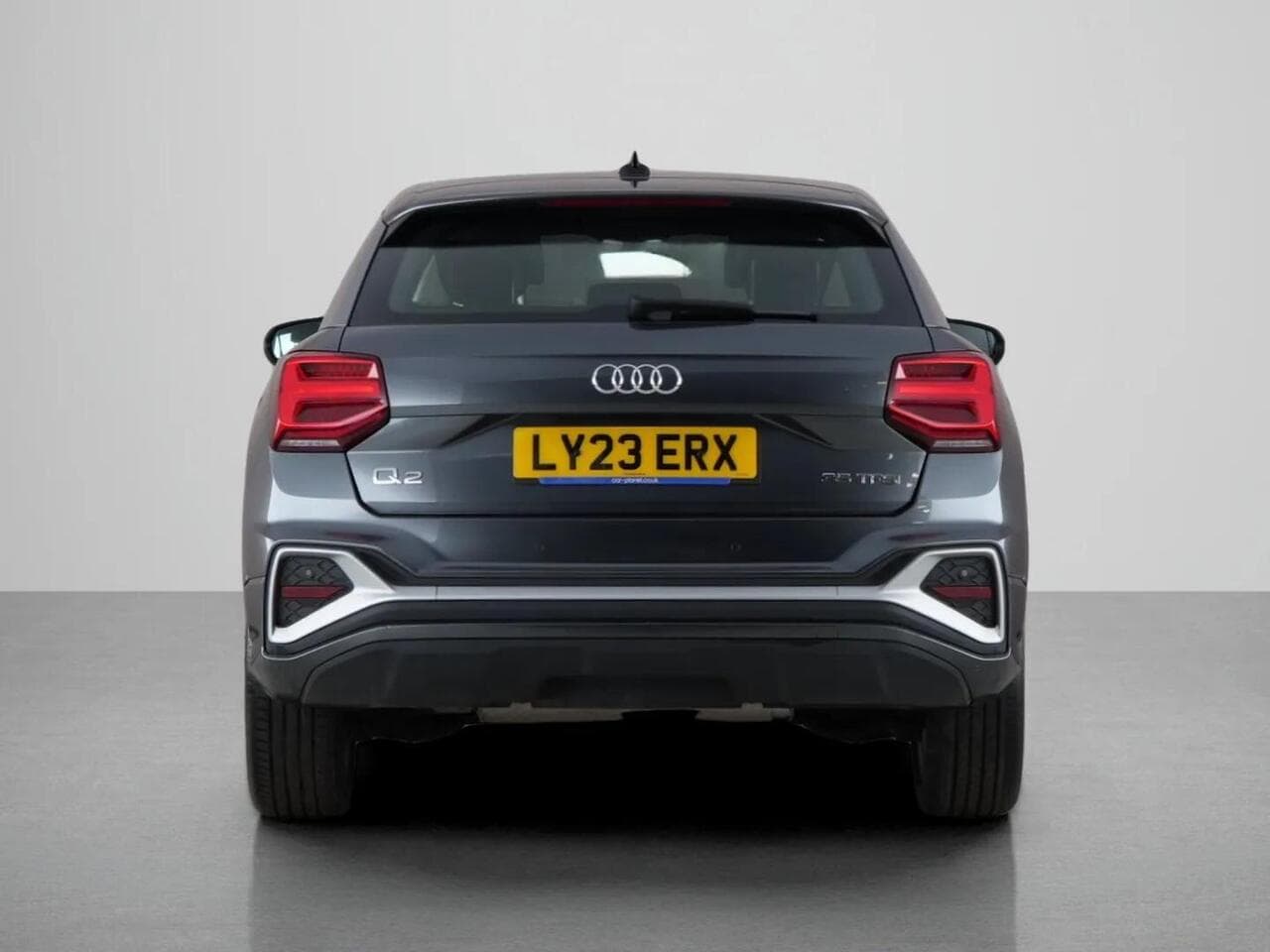 Audi Q2 thumbnail Rear