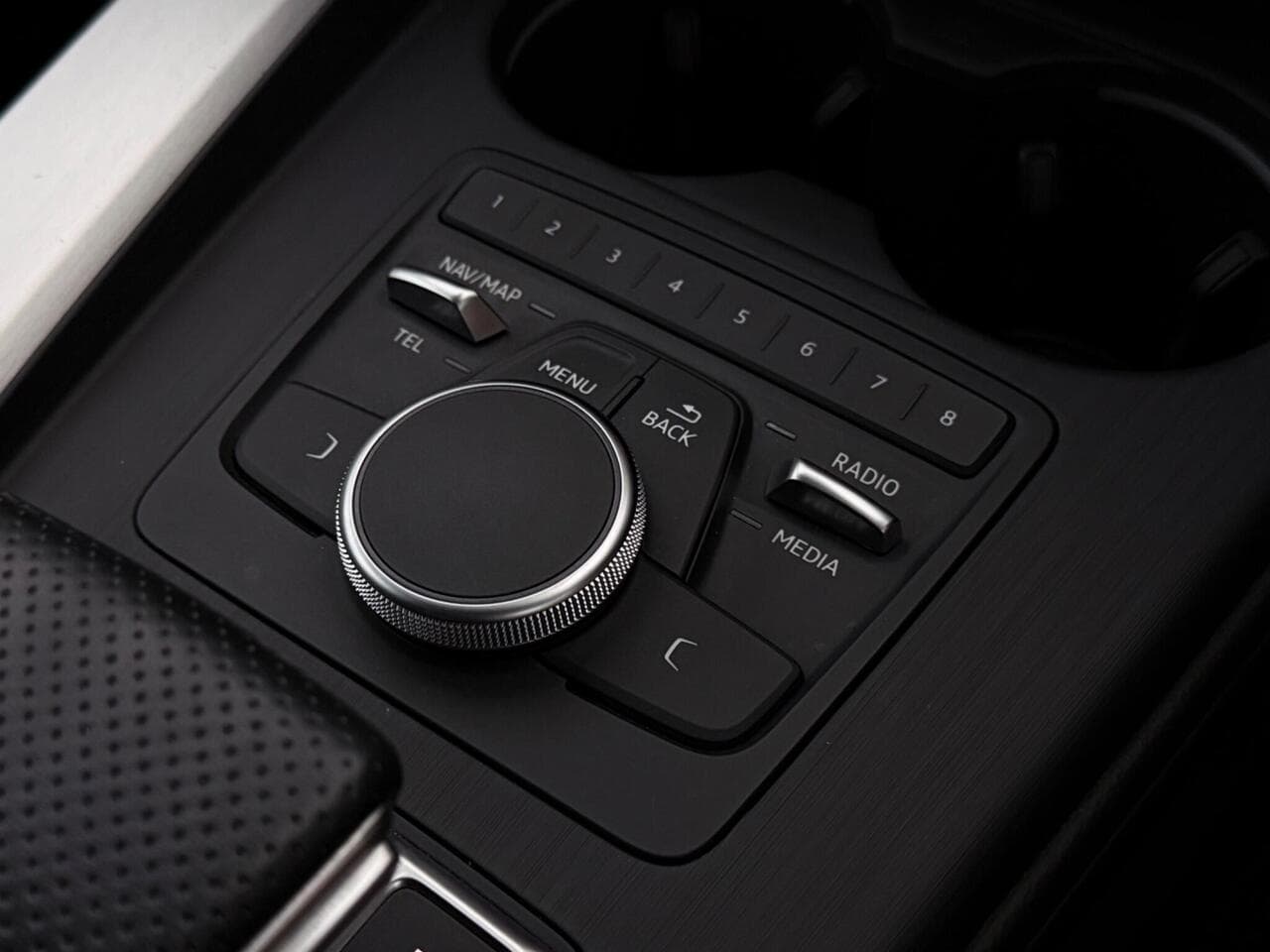 Audi A4 Avant thumbnail Misc Controls