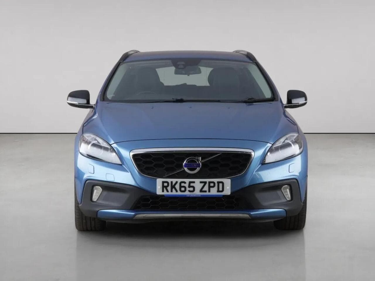 Volvo V40 Cross Country thumbnail Front