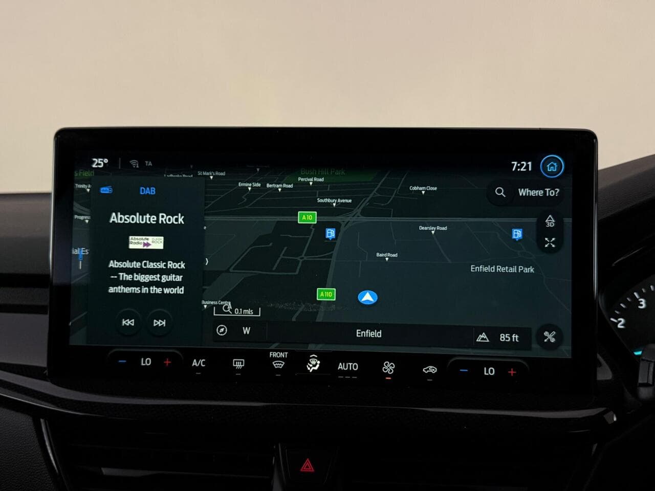 Ford Focus thumbnail Infotainment System