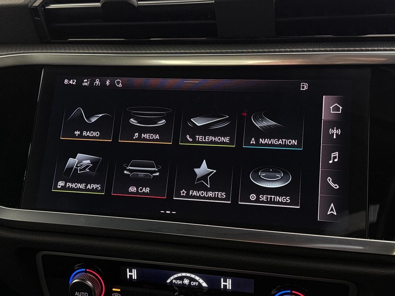 Audi Q3 thumbnail Infotainment System