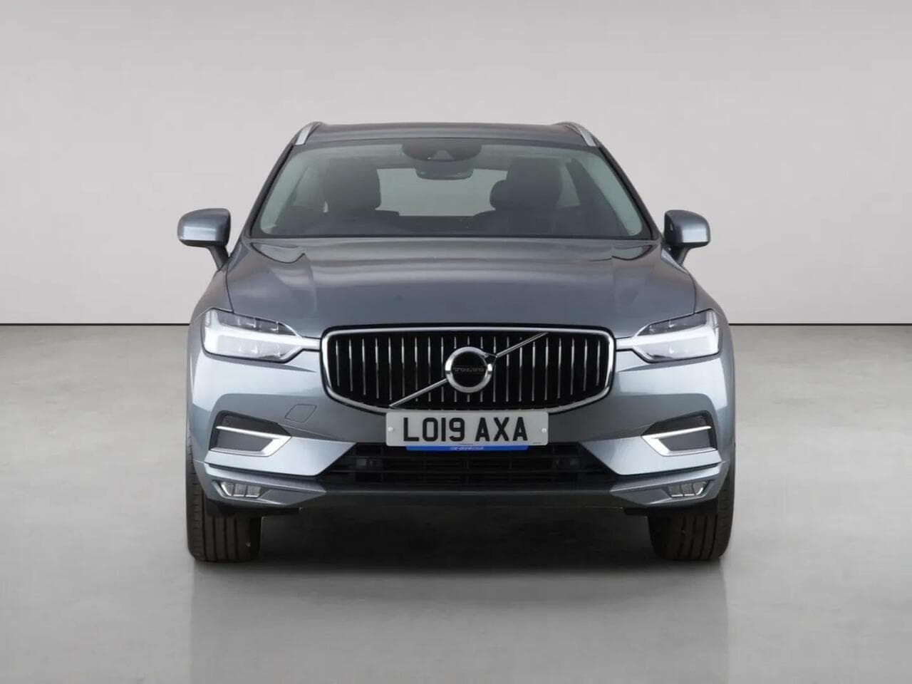 Volvo XC60 thumbnail Front