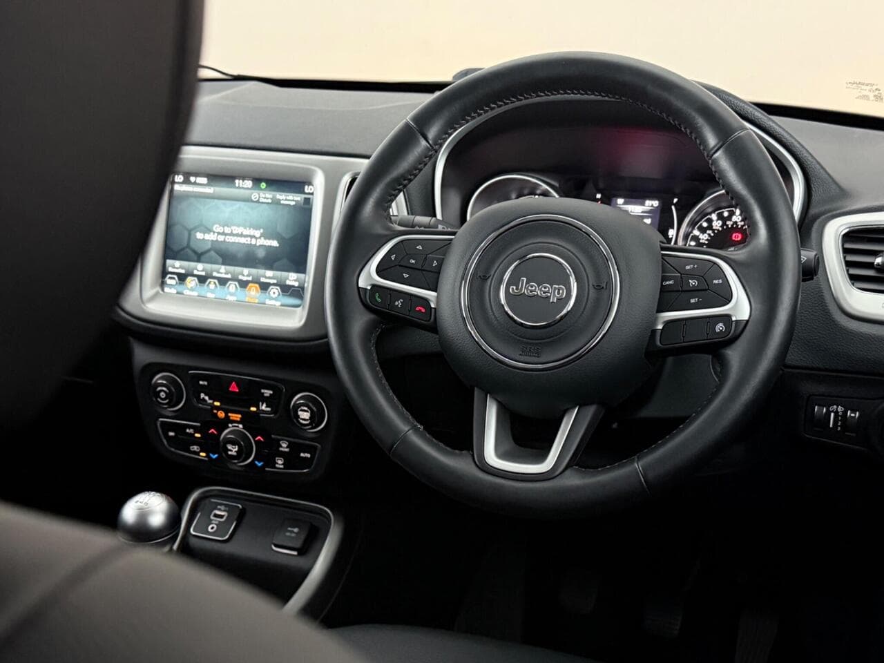 Jeep Compass thumbnail Steering Wheel